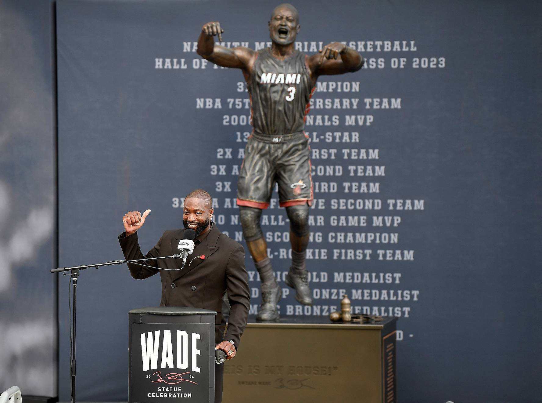 How to Visit the Dwyane Wade Statue in Miami